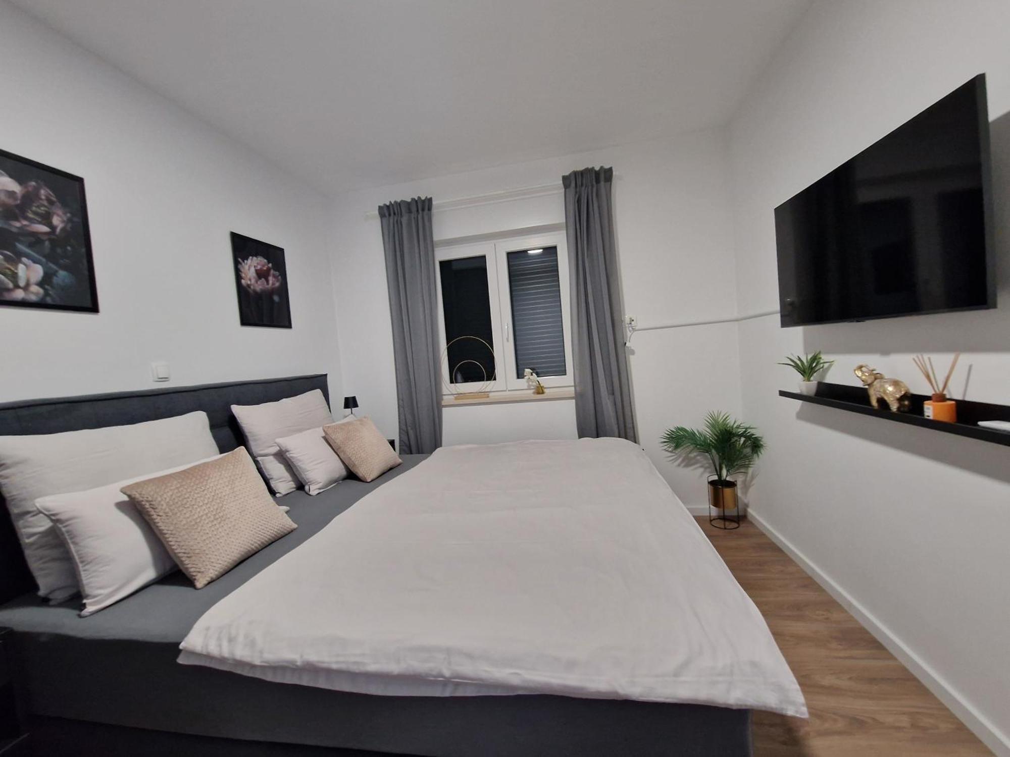 Deluxe Apartment Mila Nin Exterior foto